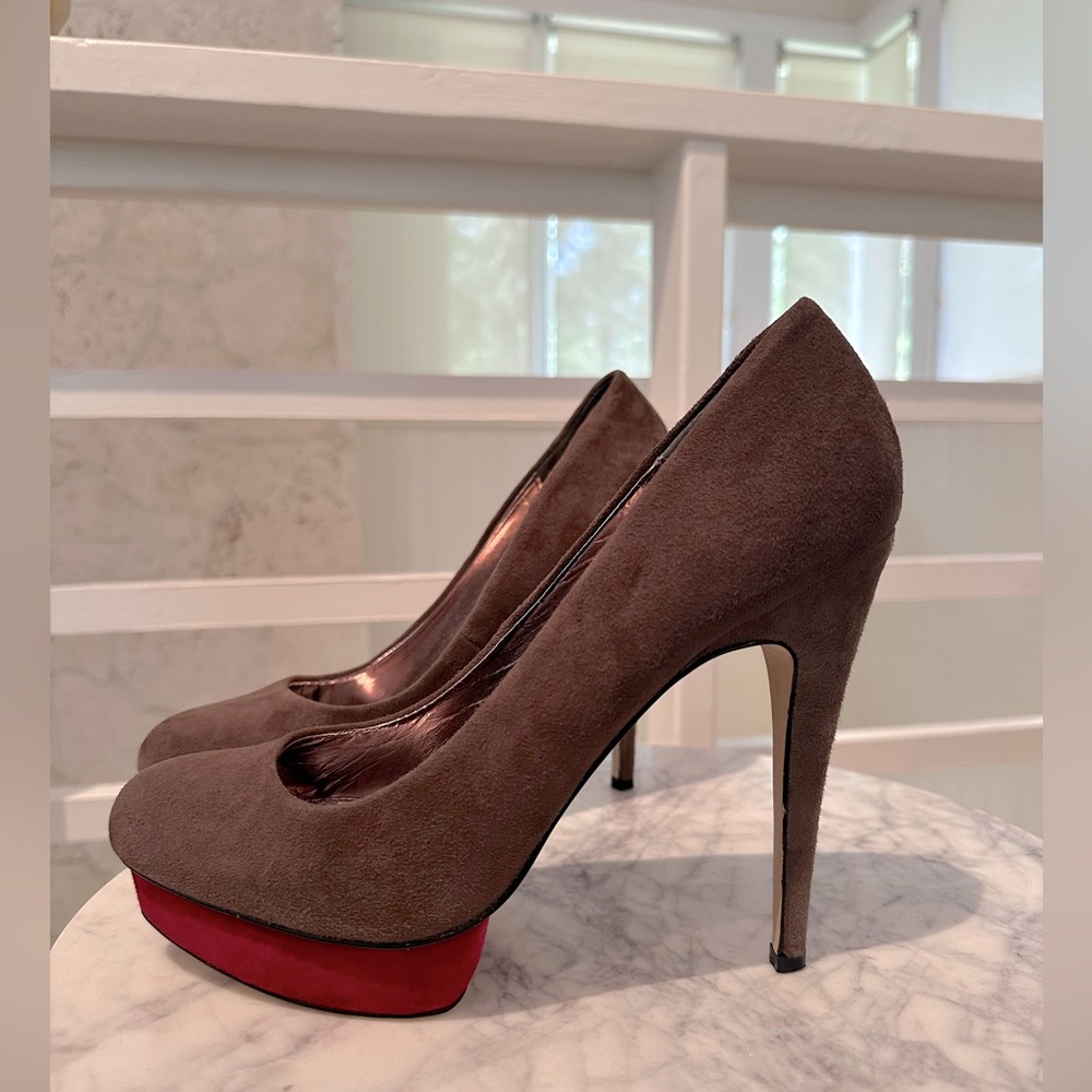 Dolce Vita platform heels in brown suede with a red suede platform!!